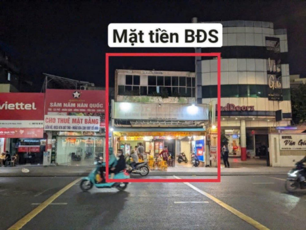 Bán nhà mặt tiền 702 Nguyễn Kiệm, Phú Nhuận - ảnh 1