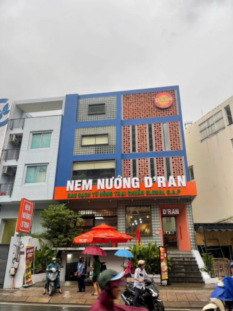 Bán nhà mặt tiền 130 Phổ Quang, Phú Nhuận - ảnh 1
