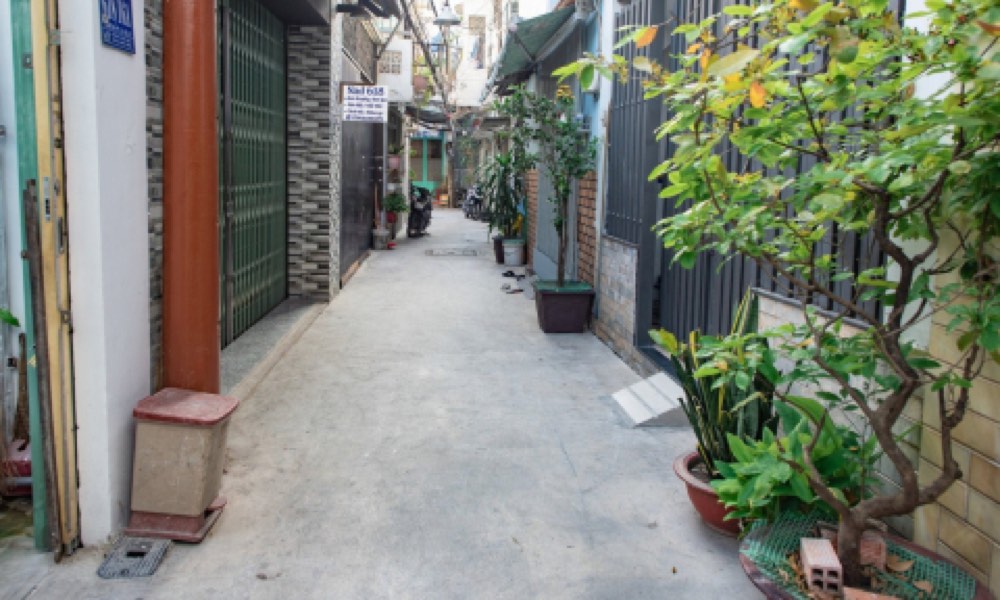 Bán nhà hẻm 618 Cách Mạng Tháng Tám, Quận 3 - ảnh 1