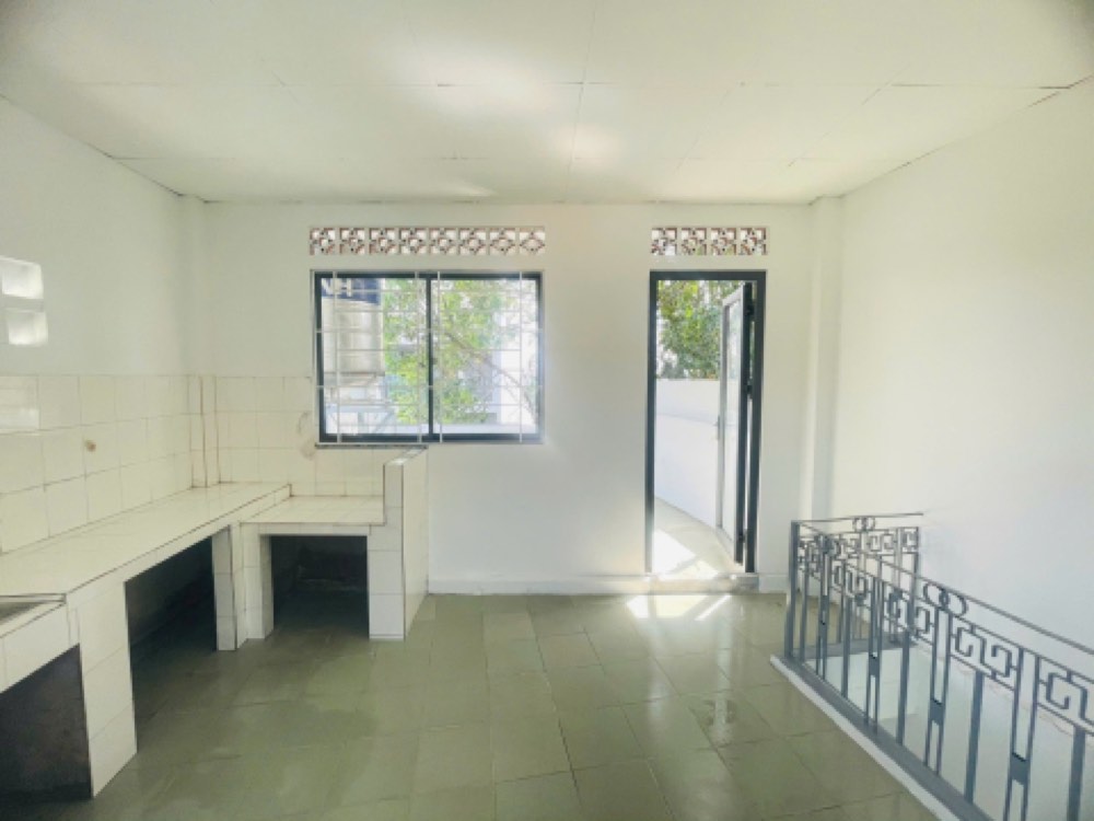 Bán nhà mặt tiền Nguyễn Thái Bình, Tân Bình - ảnh chính