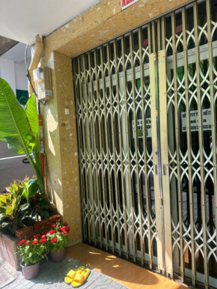 Bán nhà mặt tiền Trần Khắc Chân, Quận 1 - ảnh 1