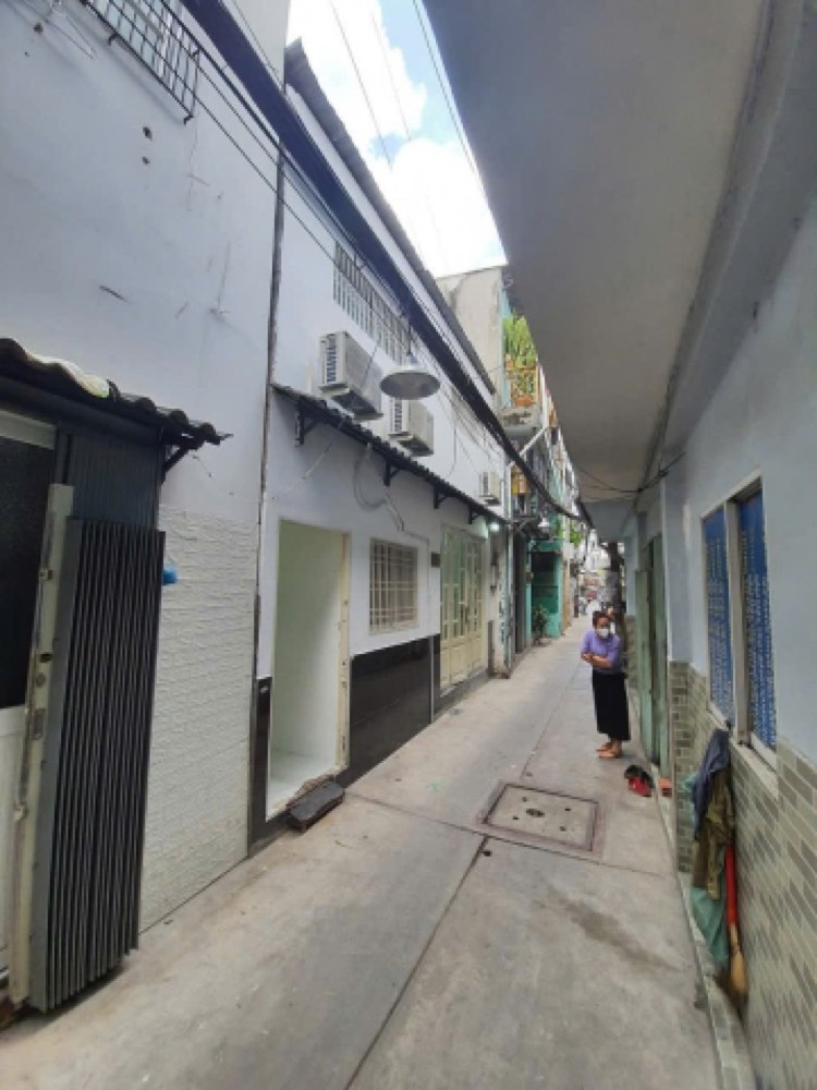 Bán nhà hẻm 214 Nguyễn Trãi, Quận 1 - ảnh 1