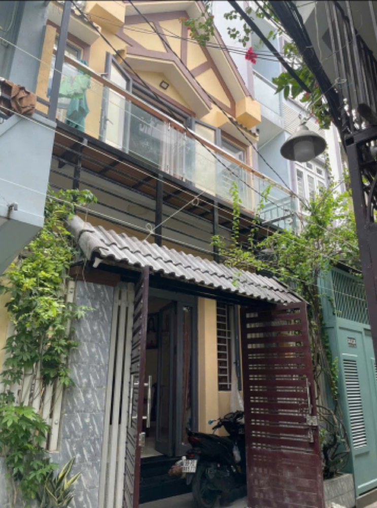 Bán nhà hẻm 686 Cách Mạng Tháng Tám, Tân Bình