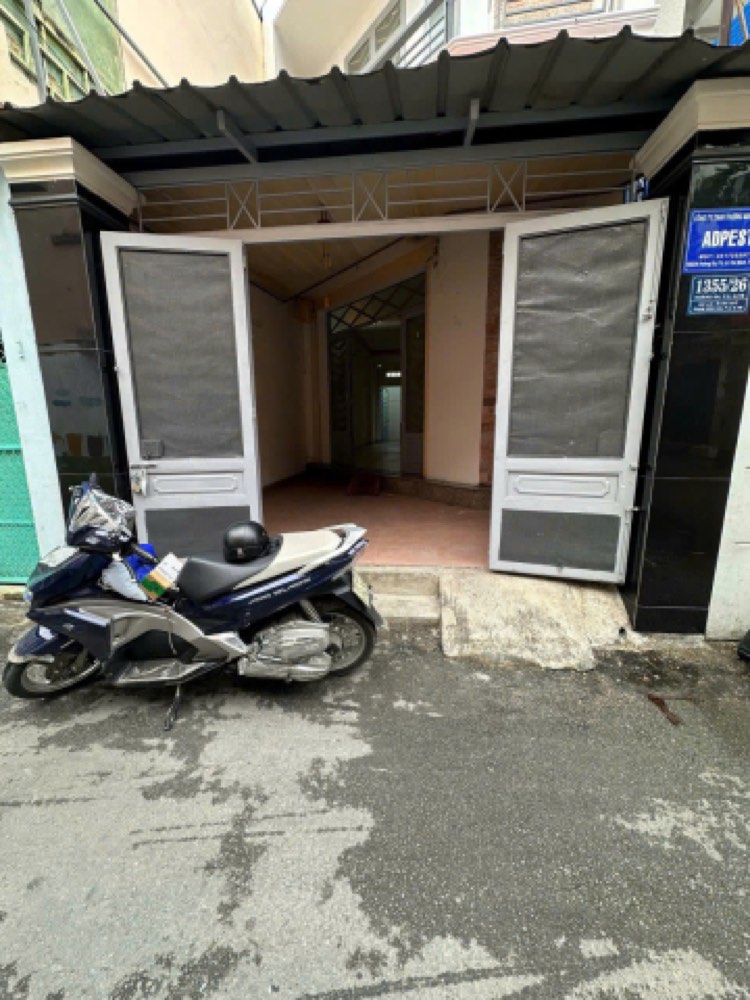 Bán nhà hẻm 1355 Hoàng Sa, Tân Bình - ảnh 1