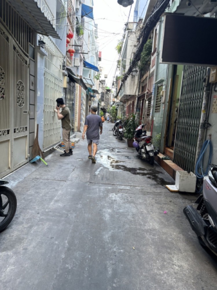 Bán nhà hẻm 666 Đường 3 Tháng 2, Quận 10 - ảnh 1
