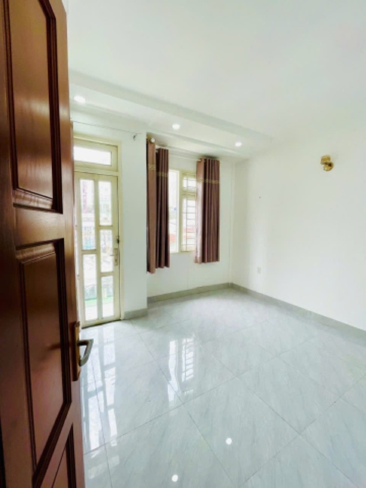 Bán nhà hẻm 84 Nguyễn Biểu, Quận 5 - ảnh 1