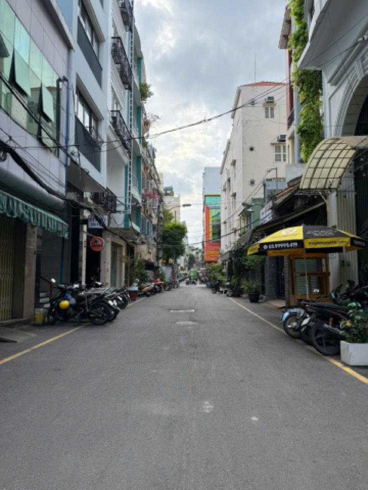 Bán nhà hẻm 165 Nguyễn Thái Bình, Quận 1 - ảnh 1