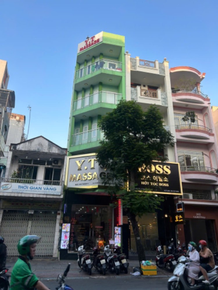 Bán nhà mặt tiền 106 Calmette, Quận 1 - ảnh 1
