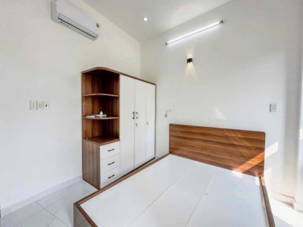 Bán nhà mặt tiền Nguyễn Văn Vỹ, Tân Bình