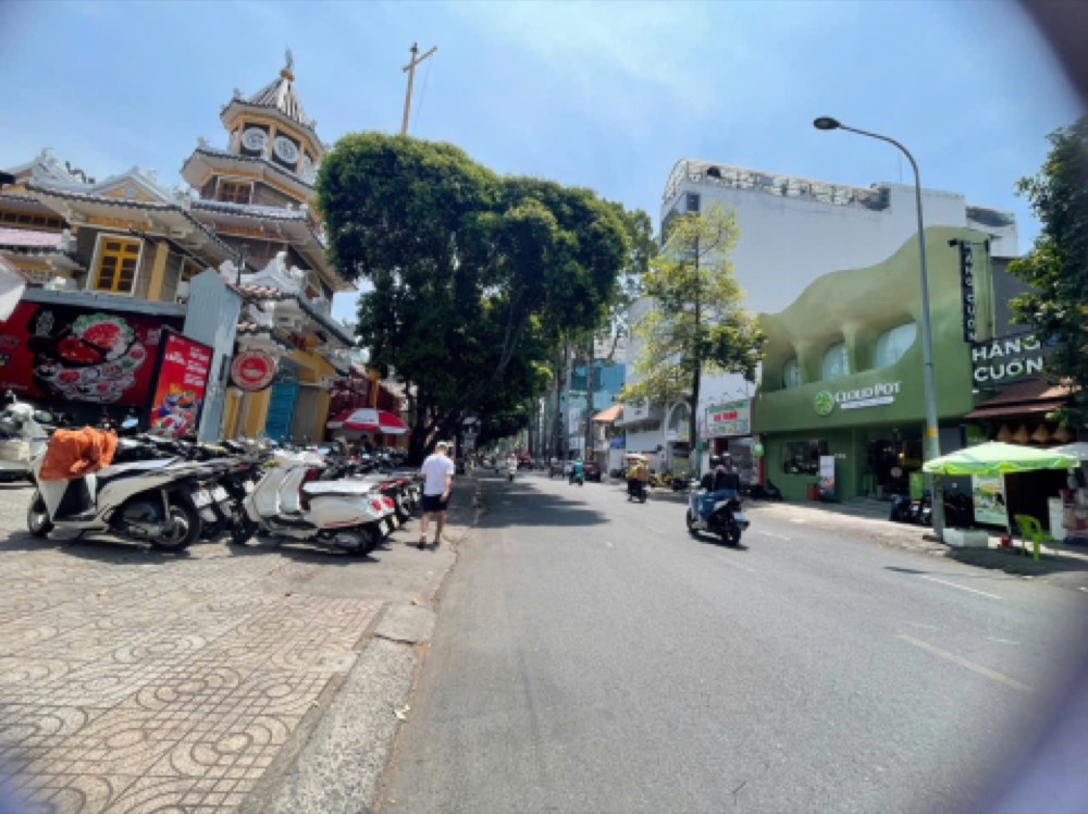 Bán nhà mặt tiền 61 Cao Thắng, Quận 3 - ảnh 1