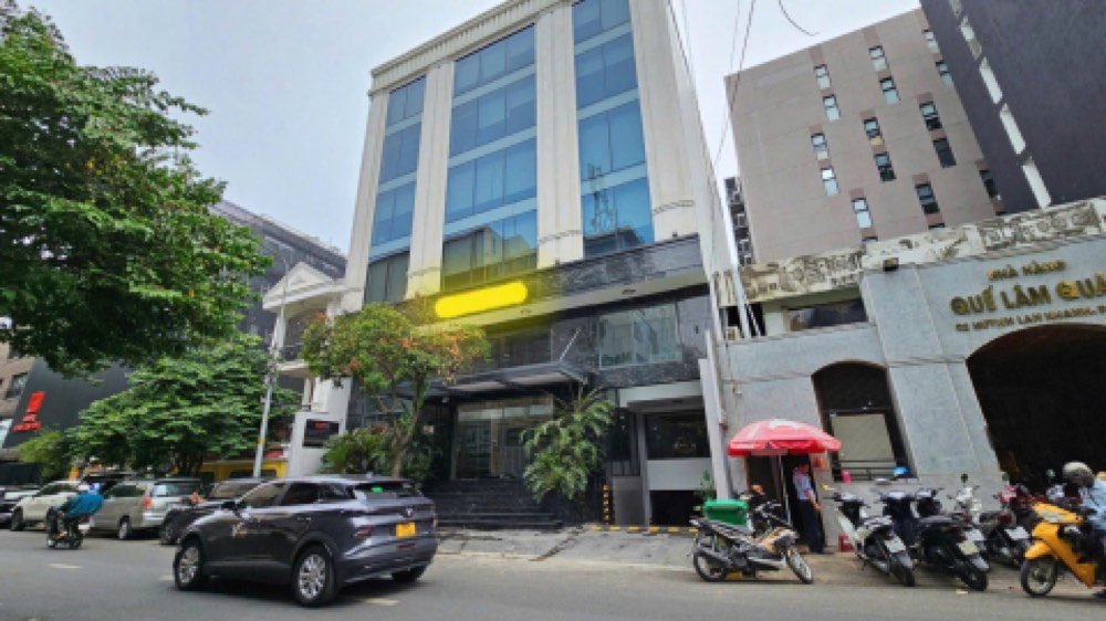 Bán nhà mặt tiền 4 Huỳnh Lan Khanh, Tân Bình - ảnh 1