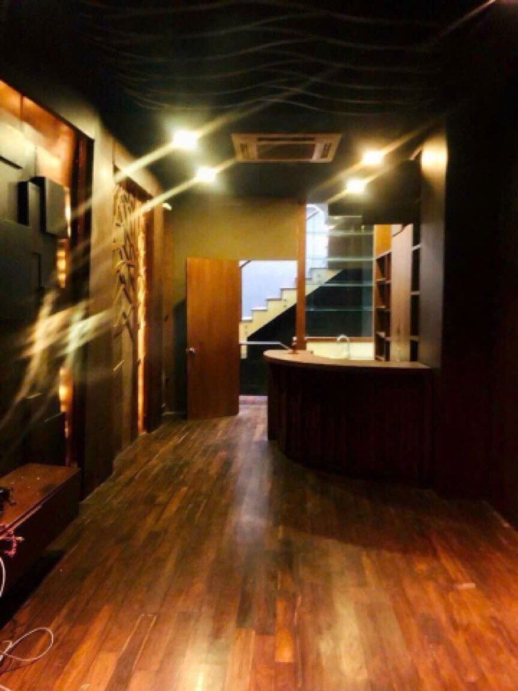 Bán nhà hẻm 15b Lê Thánh Tôn, Quận 1 - ảnh 1