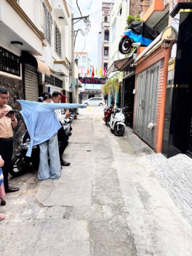 Bán nhà hẻm 132 Hoàng Văn Thụ, Phú Nhuận - ảnh 1