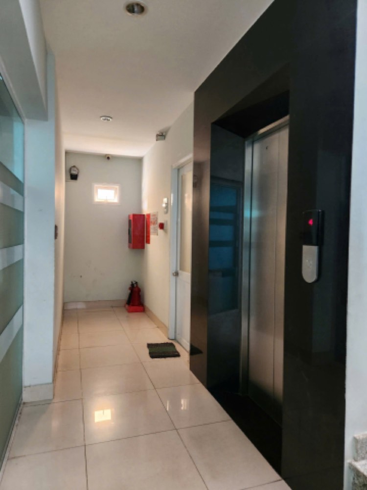 Bán nhà mặt tiền 47 Hồ Bá Kiện, Quận 10 - ảnh 1