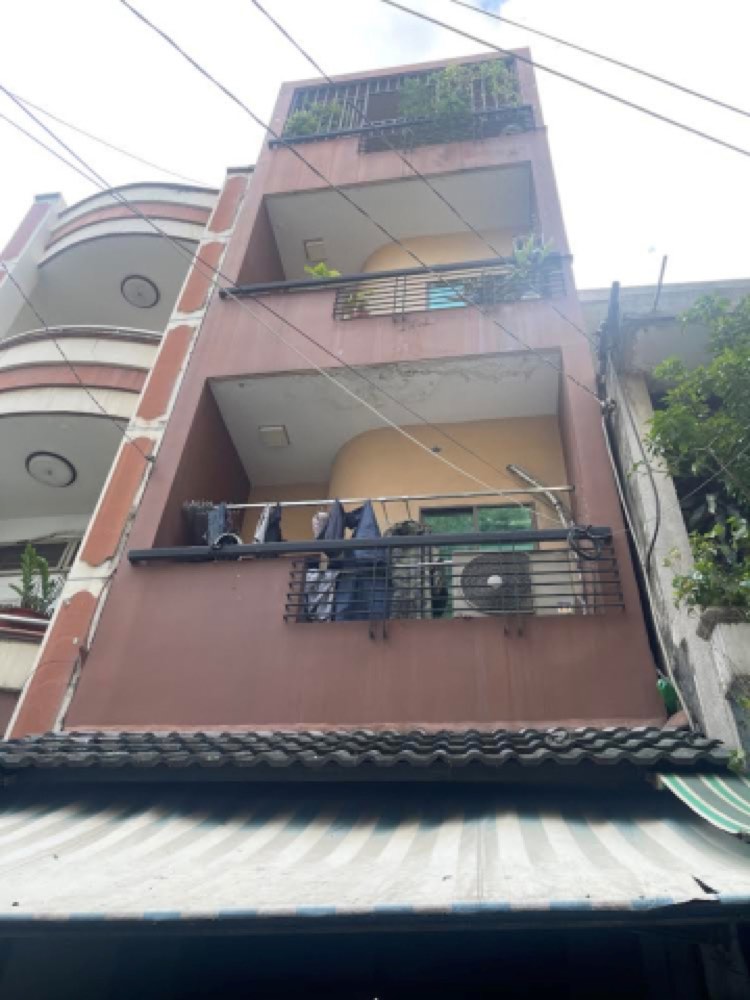 Bán nhà hẻm 430 Cách Mạng Tháng Tám, Quận 3 - ảnh 1