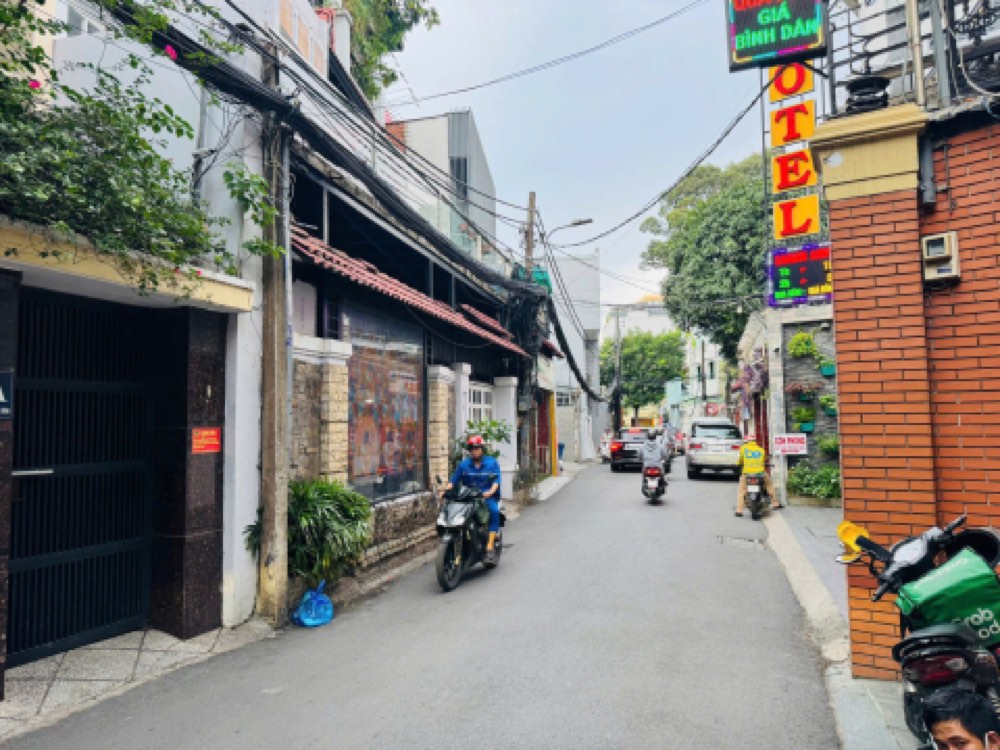 Bán nhà mặt tiền Nguyễn Văn Mại, Tân Bình