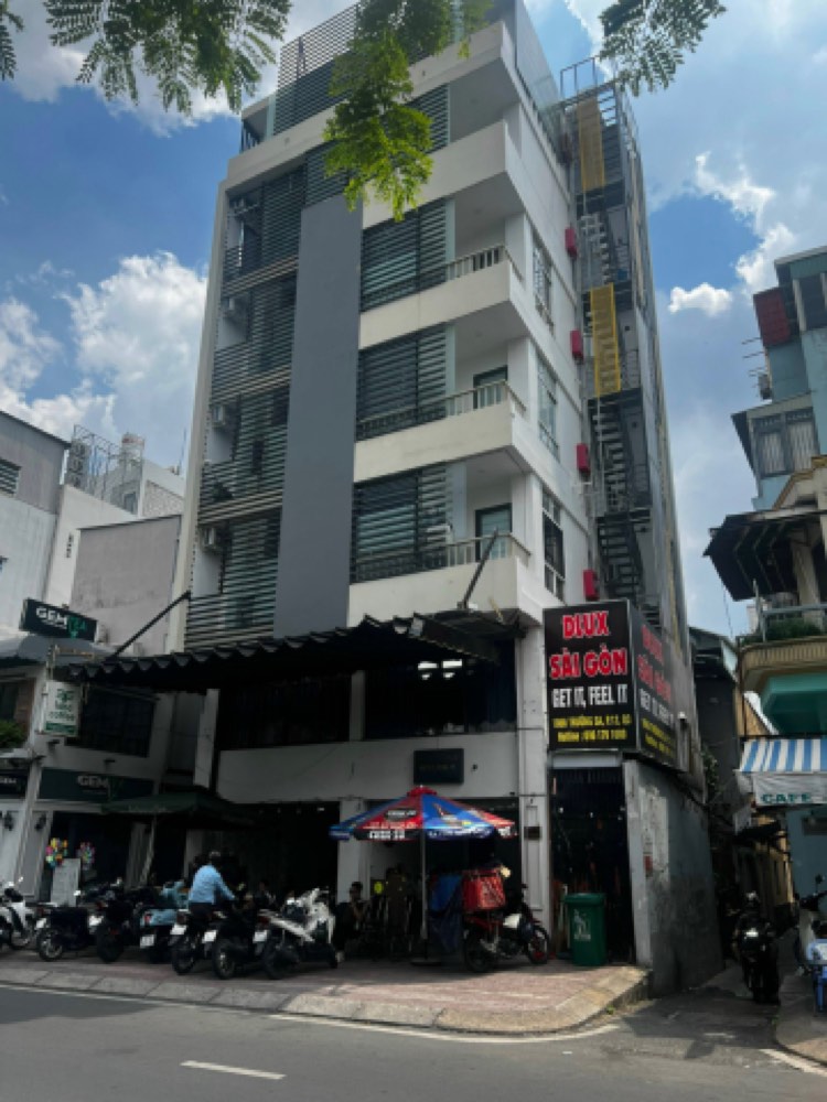 Bán nhà mặt tiền Trường Sa, Quận 3 - ảnh 1