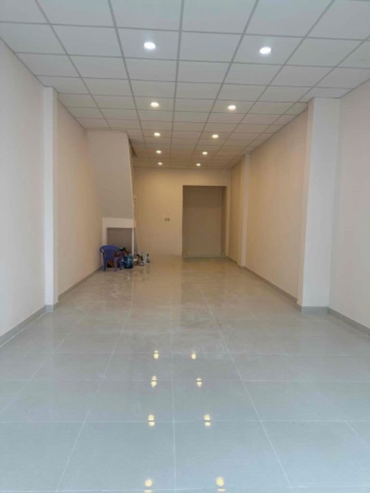 Bán nhà mặt tiền Trần Quốc Hoàn, Tân Bình