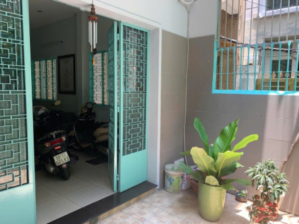 Bán nhà hẻm 74 Lê Thị Riêng, Quận 1 - ảnh 1