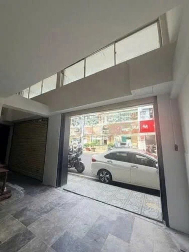 Bán nhà mặt tiền Sư Vạn Hạnh, Quận 10