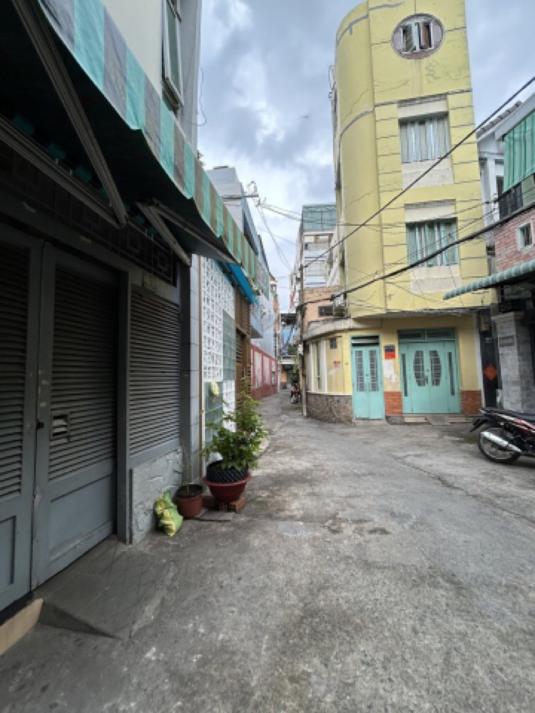 Bán nhà hẻm 48 Nguyễn Thanh Tuyền, Tân Bình - ảnh 1