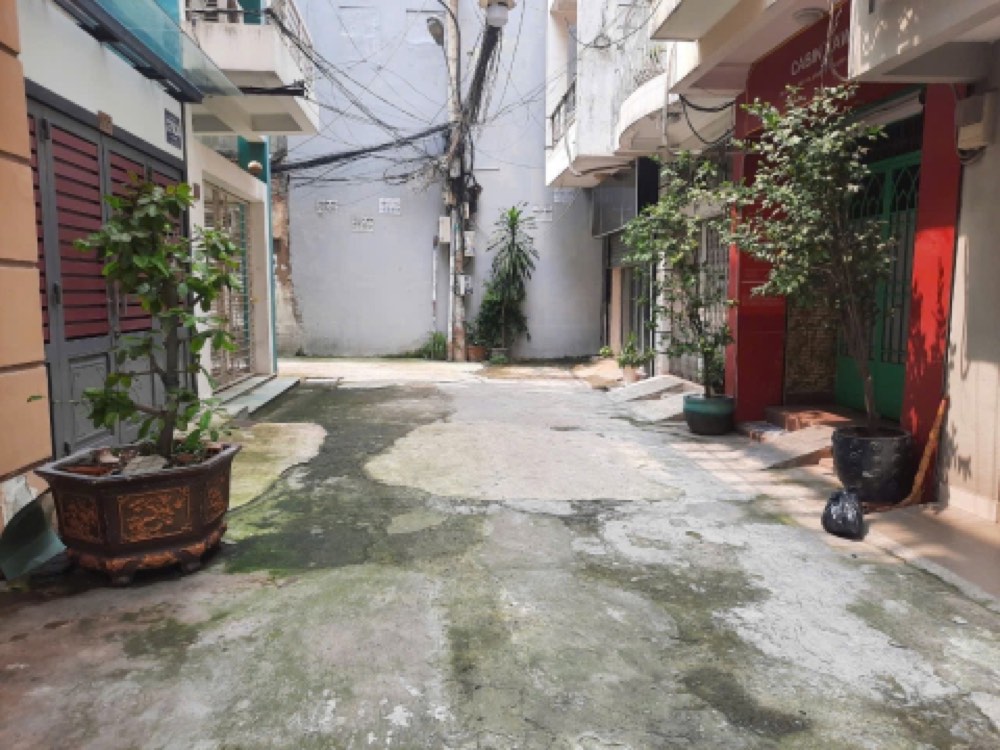 Bán nhà hẻm 46 Cách Mạng Tháng Tám, Quận 3 - ảnh 1
