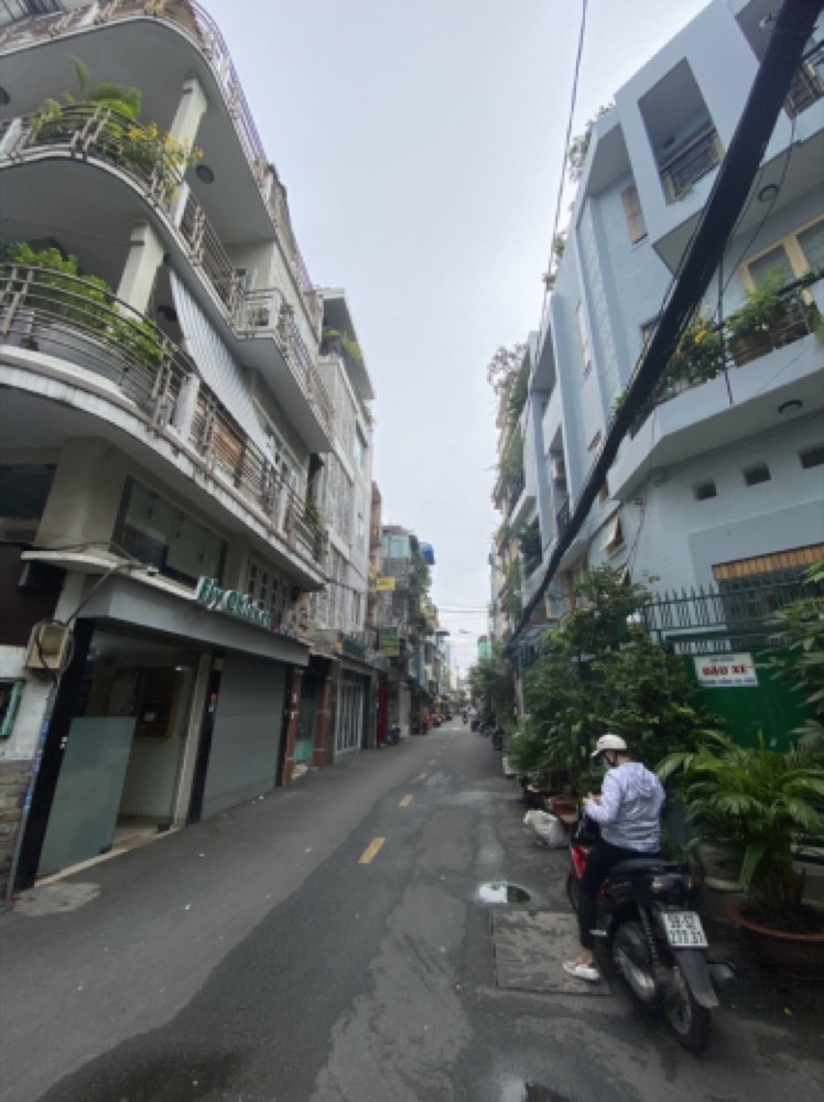 Bán nhà mặt tiền Số 4 Cư Xá Đô Thành, Quận 3