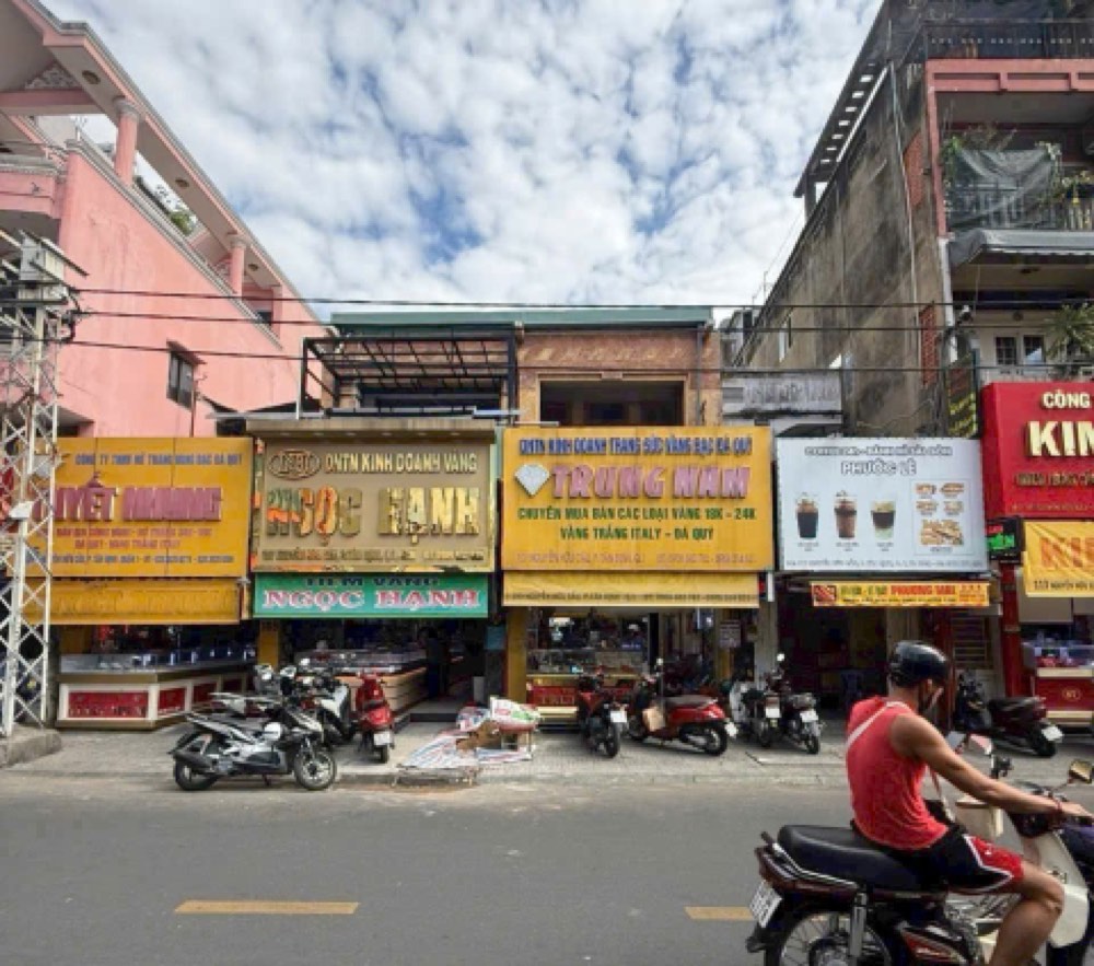 Bán nhà mặt tiền 107-109-111 Nguyễn Hữu Cầu, Quận 1 - ảnh 1