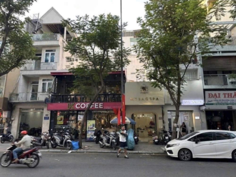 Bán nhà mặt tiền 156-158 Nguyễn Thái Bình, Quận 1 - ảnh 1