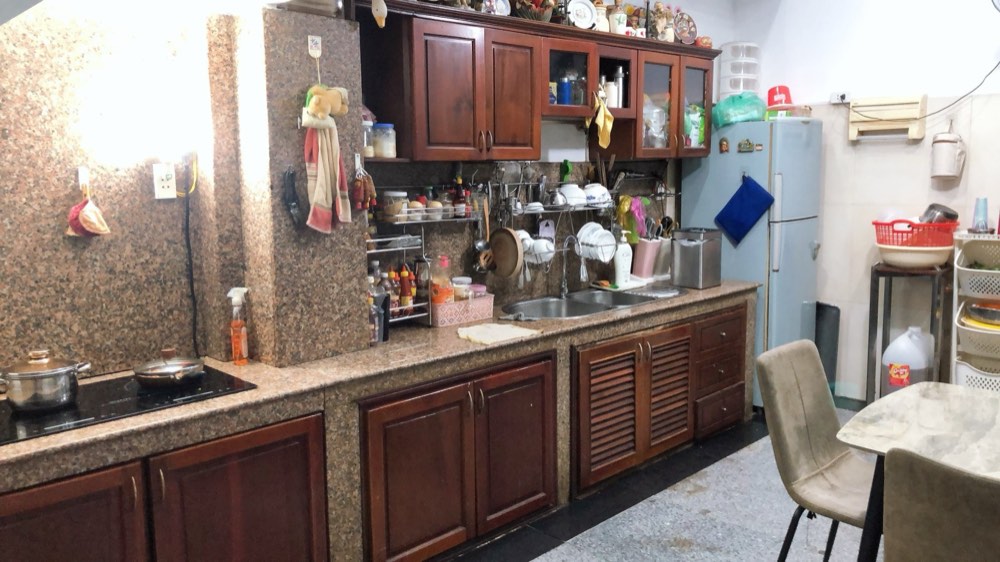 Bán nhà đường Nguyễn Văn Thủ, Quận 1