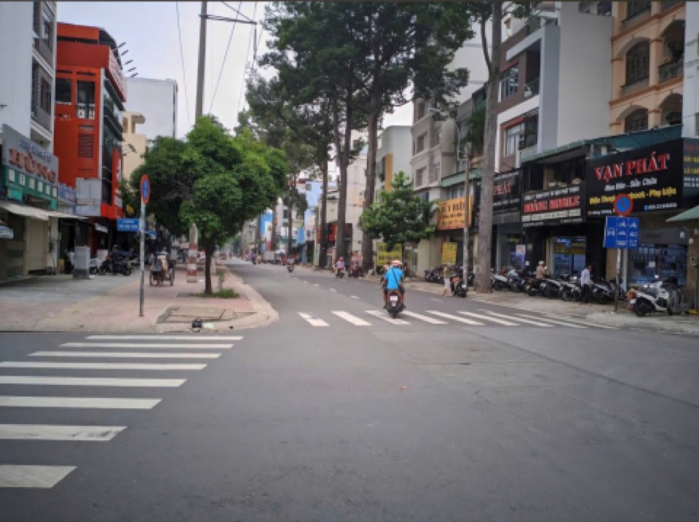 Bán nhà mặt tiền Hùng Vương, Quận 10 - ảnh 1