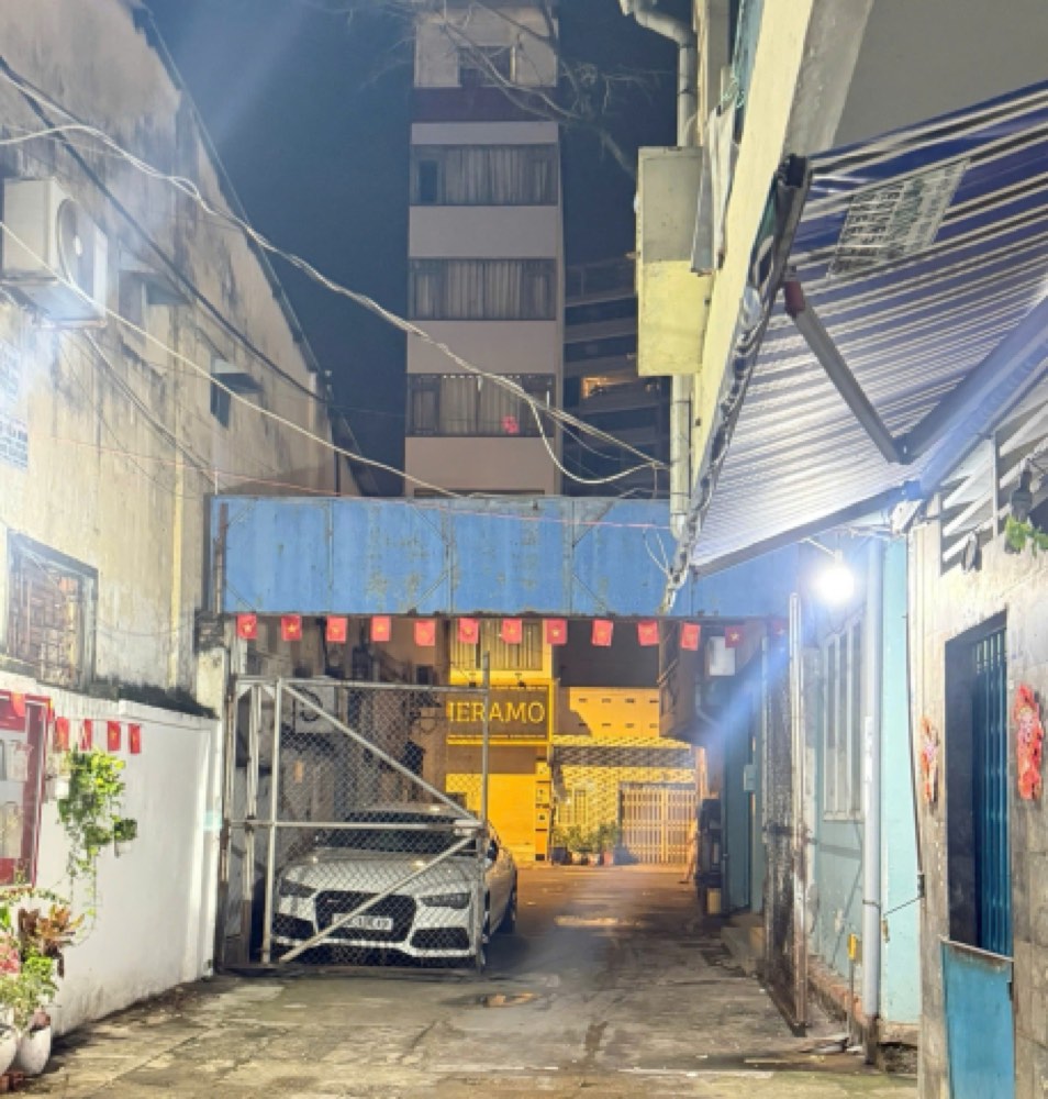Bán nhà hẻm 8 Hồ Hảo Hớn, Quận 1 - ảnh 1