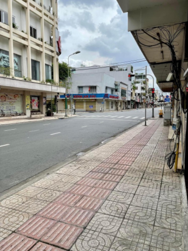 Bán nhà mặt tiền 258-260 Trần Hưng Đạo, Quận 5 - ảnh 1