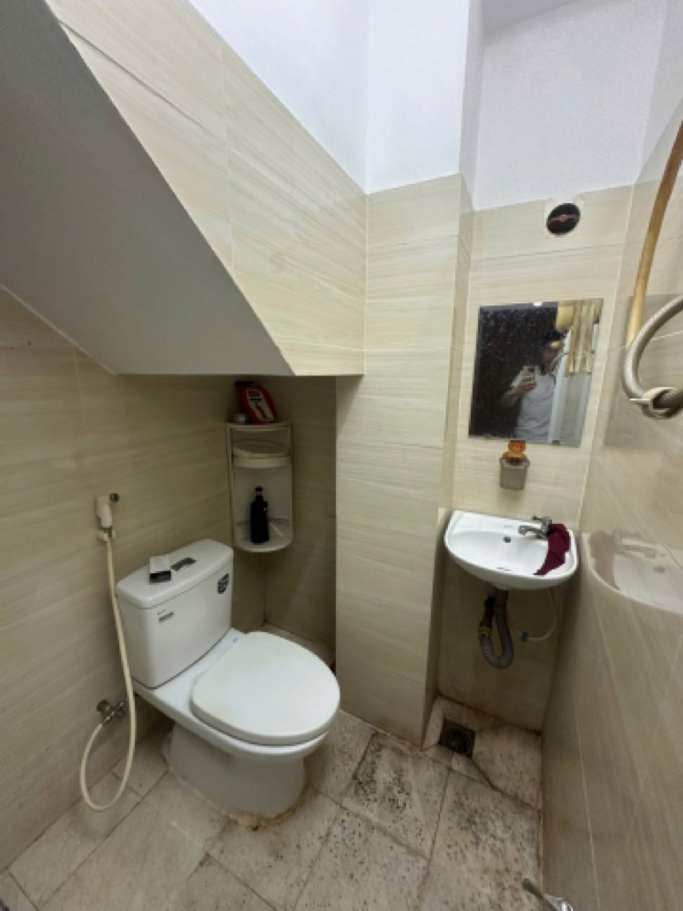 Bán nhà hẻm 246 Nguyễn Tiểu La, Quận 10 - ảnh 1