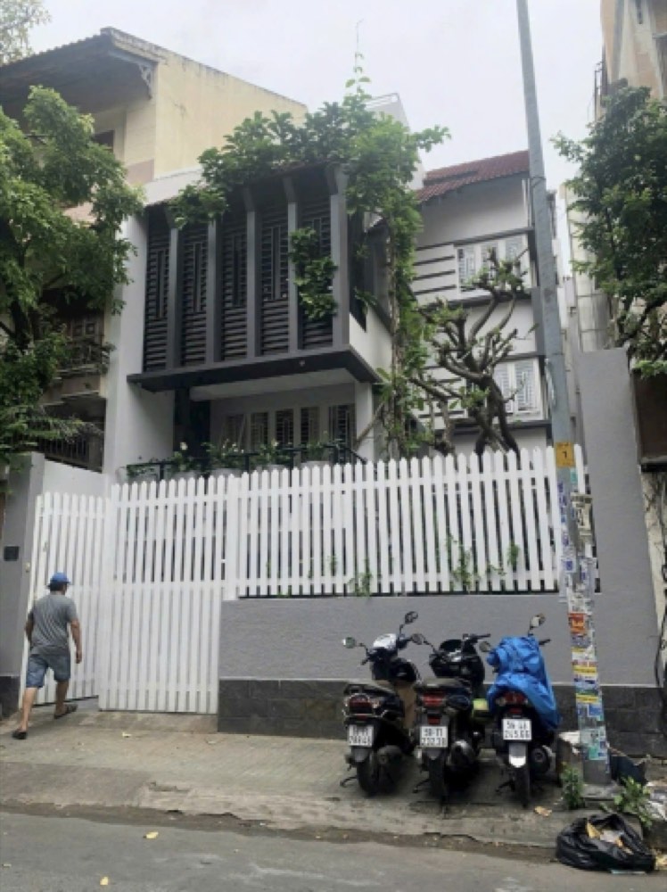 Bán nhà mặt tiền 10 Hoa Mai, Phú Nhuận - ảnh 1