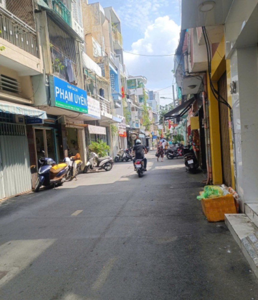 Bán nhà mặt tiền Số 4 Cư Xá Đô Thành, Quận 3