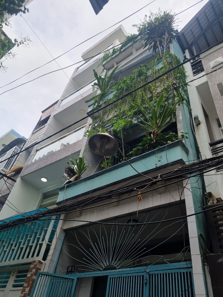 Bán nhà mặt tiền V1 Nguyễn Cảnh Chân, Quận 1