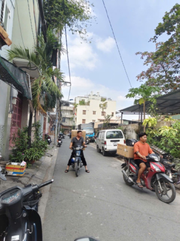Bán nhà mặt tiền Nguyễn Giản Thanh, Quận 10 - ảnh 1