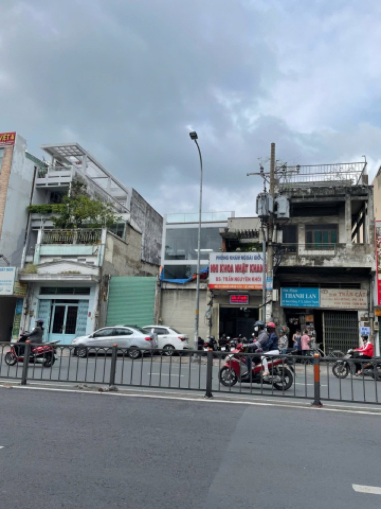 Bán nhà mặt tiền 19-21 Bạch Đằng, Bình Thạnh - ảnh 1