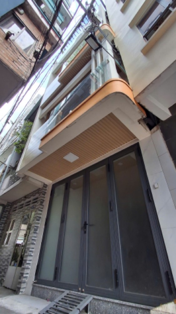 Bán nhà hẻm 702 Võ Văn Kiệt, Quận 5 - ảnh 1