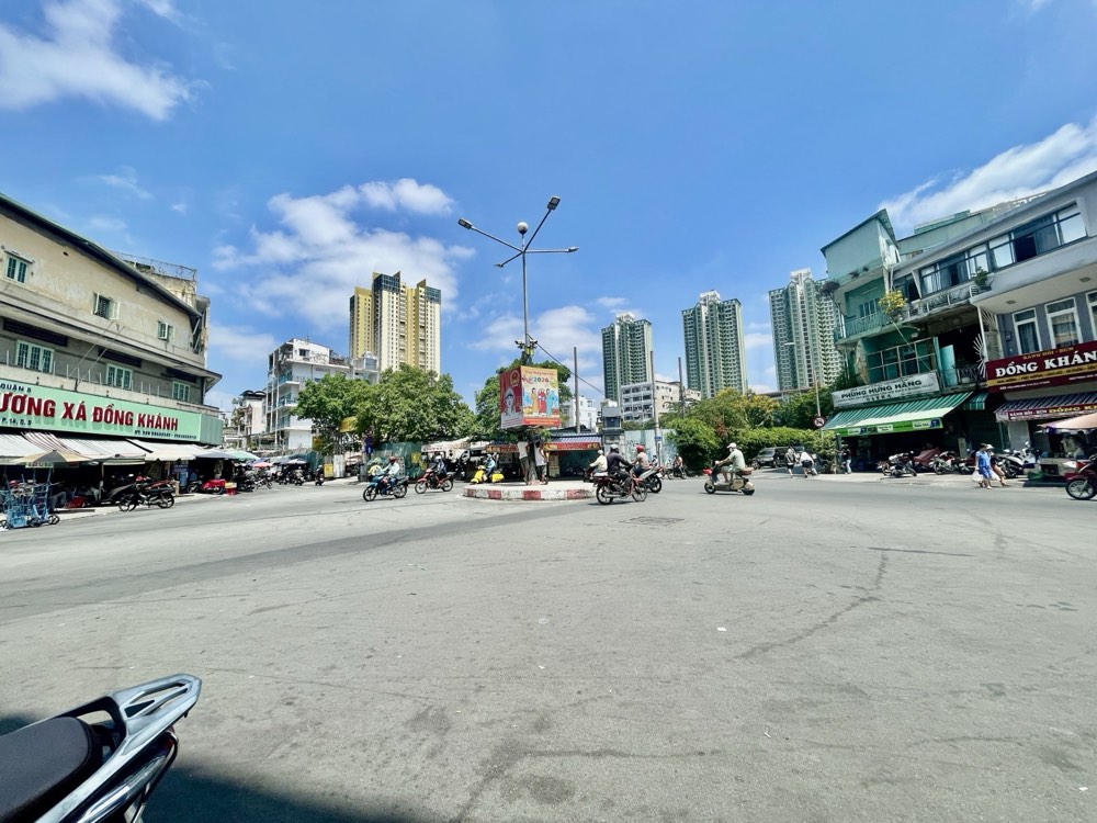 Bán nhà mặt tiền Trần Hưng Đạo, Quận 5