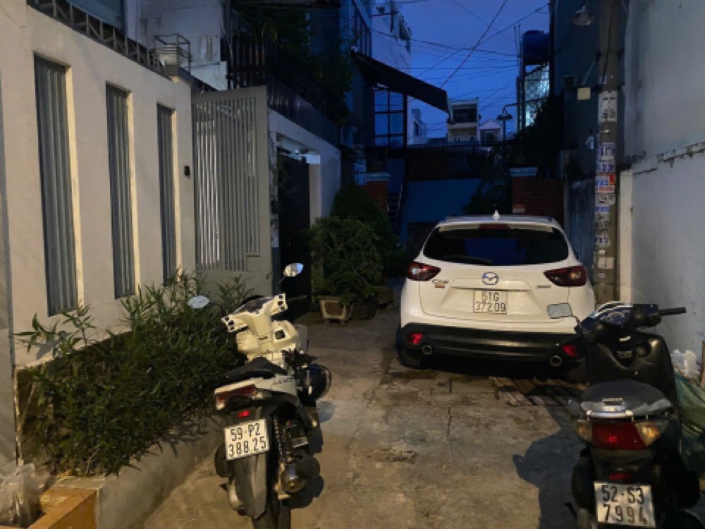 Bán nhà hẻm 166 Thích Quảng Đức, Phú Nhuận - ảnh 1