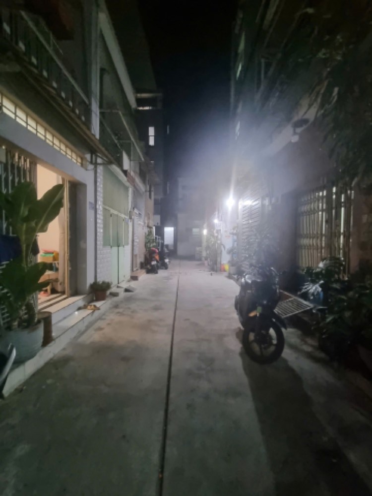 Bán nhà hẻm 595 Cách Mạng Tháng Tám, Quận 10 - ảnh 1