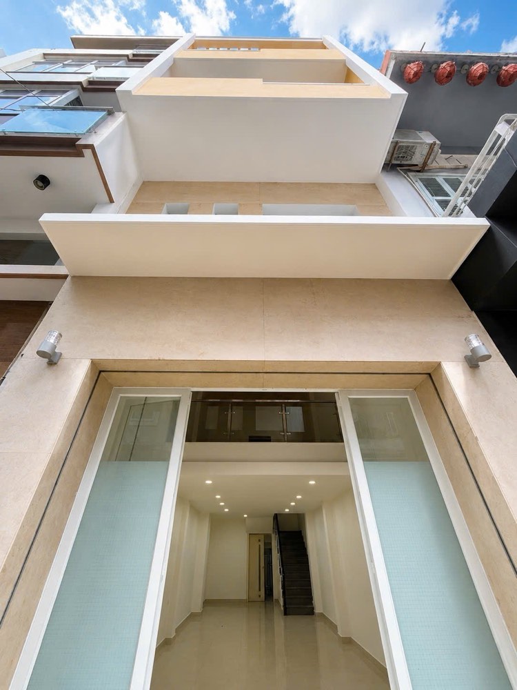 Bán nhà mặt tiền Đặng Dung, Quận 1