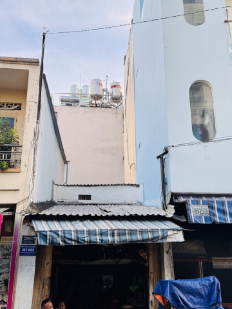 Bán nhà hẻm 228 Nguyễn Trãi, Quận 1 - ảnh chính