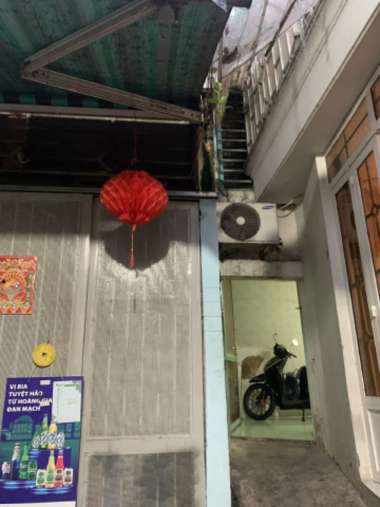 Bán nhà hẻm 212 Nguyễn Văn Nguyễn, Quận 1 - ảnh 1