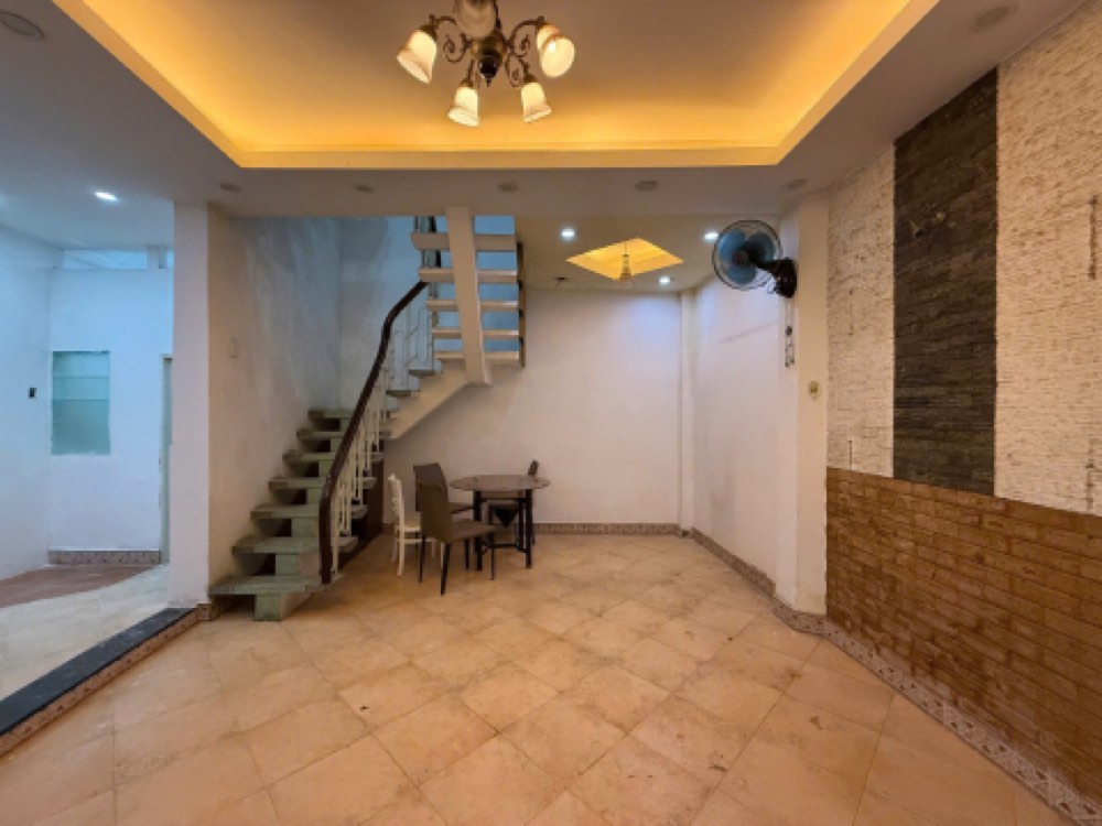 Bán nhà hẻm 131A Nguyễn Thị Minh Khai, Quận 1 - ảnh 1