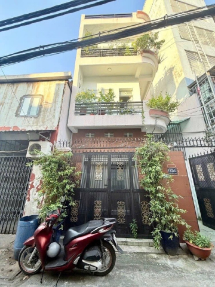 Bán nhà hẻm 876 Cách Mạng Tháng Tám, Tân Bình