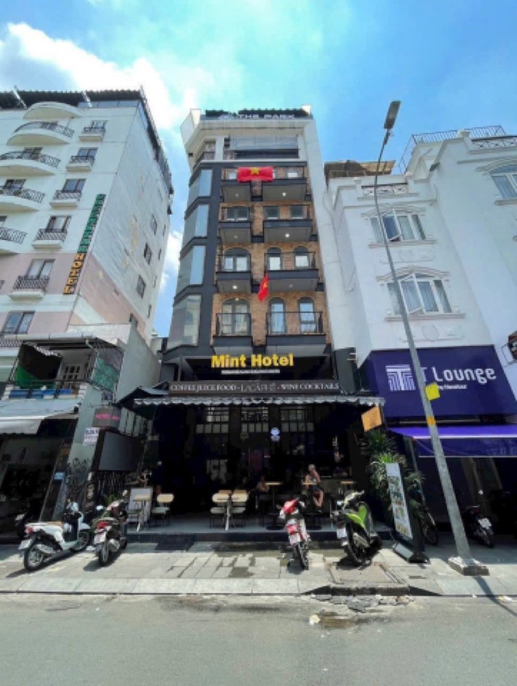 Bán nhà mặt tiền 20-22-24 Đỗ Quang Đẩu, Quận 1 - ảnh 1