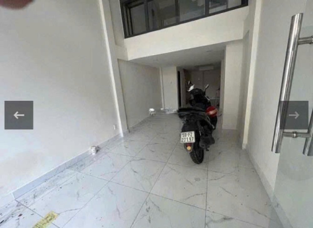 Bán nhà mặt tiền Nguyễn Thiện Thuật, Quận 3 - ảnh 1